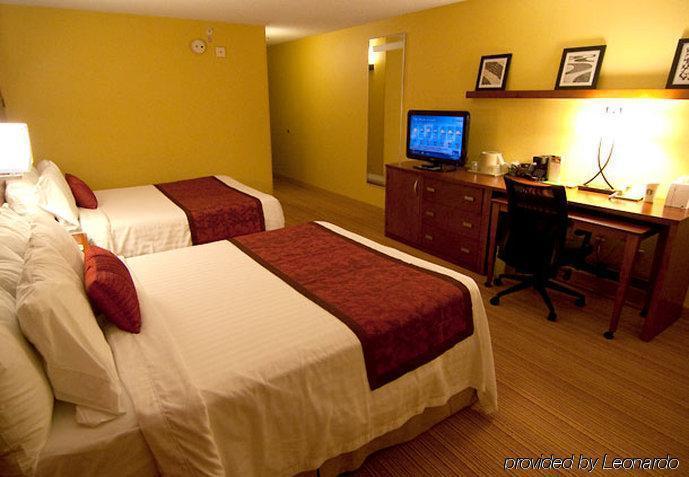 คอร์ทยาร์ด มอนโร แอร์พอร์ต Hotel ห้อง รูปภาพ