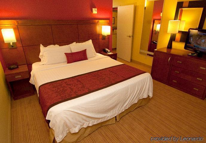 คอร์ทยาร์ด มอนโร แอร์พอร์ต Hotel ห้อง รูปภาพ